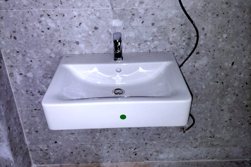 montaj-sanitare-baie-chiuveta-sector-3